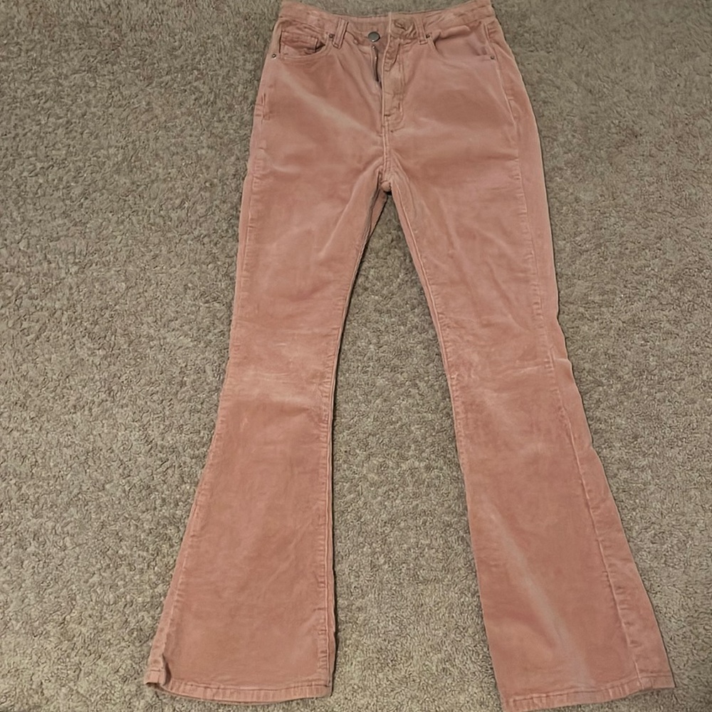Flaired pink velvet highwaisted jeans